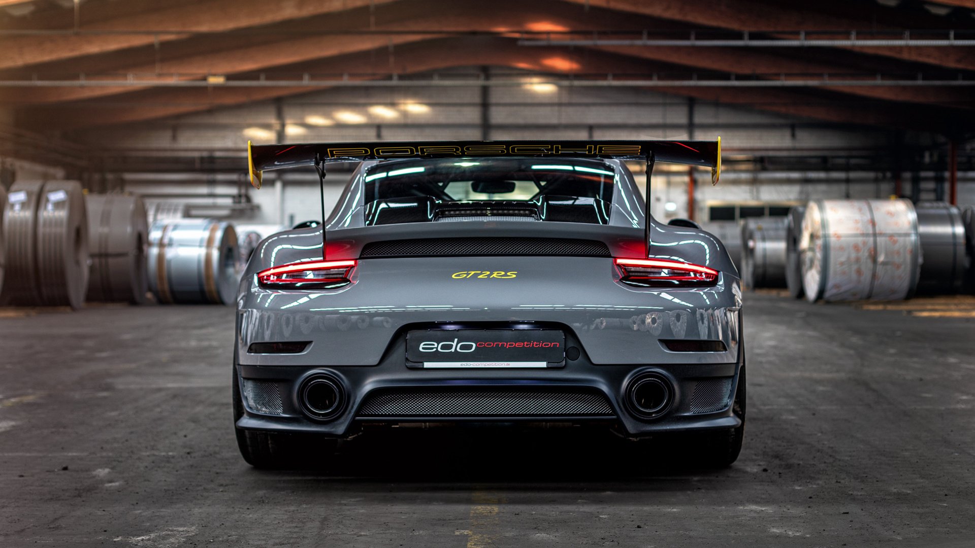 女子足球发展计划注重基础设施完善优化训练条件，女子足球训练基地